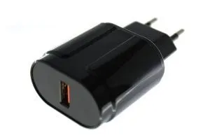 Сетевое зарядное устройство QC3.0 (черный)