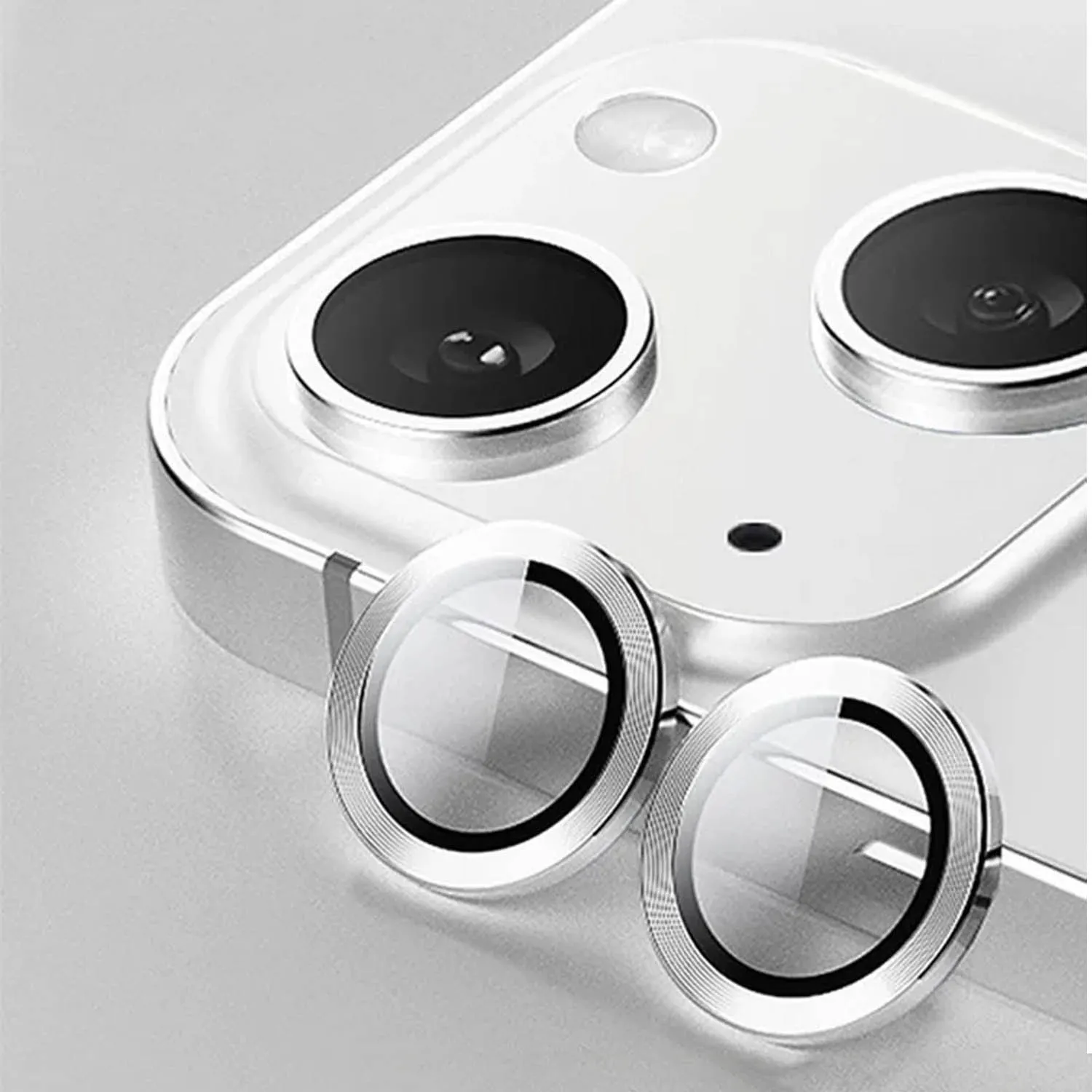 Защитные линзы для камеры Apple iPhone 15, iPhone 15 Plus (серебро) 